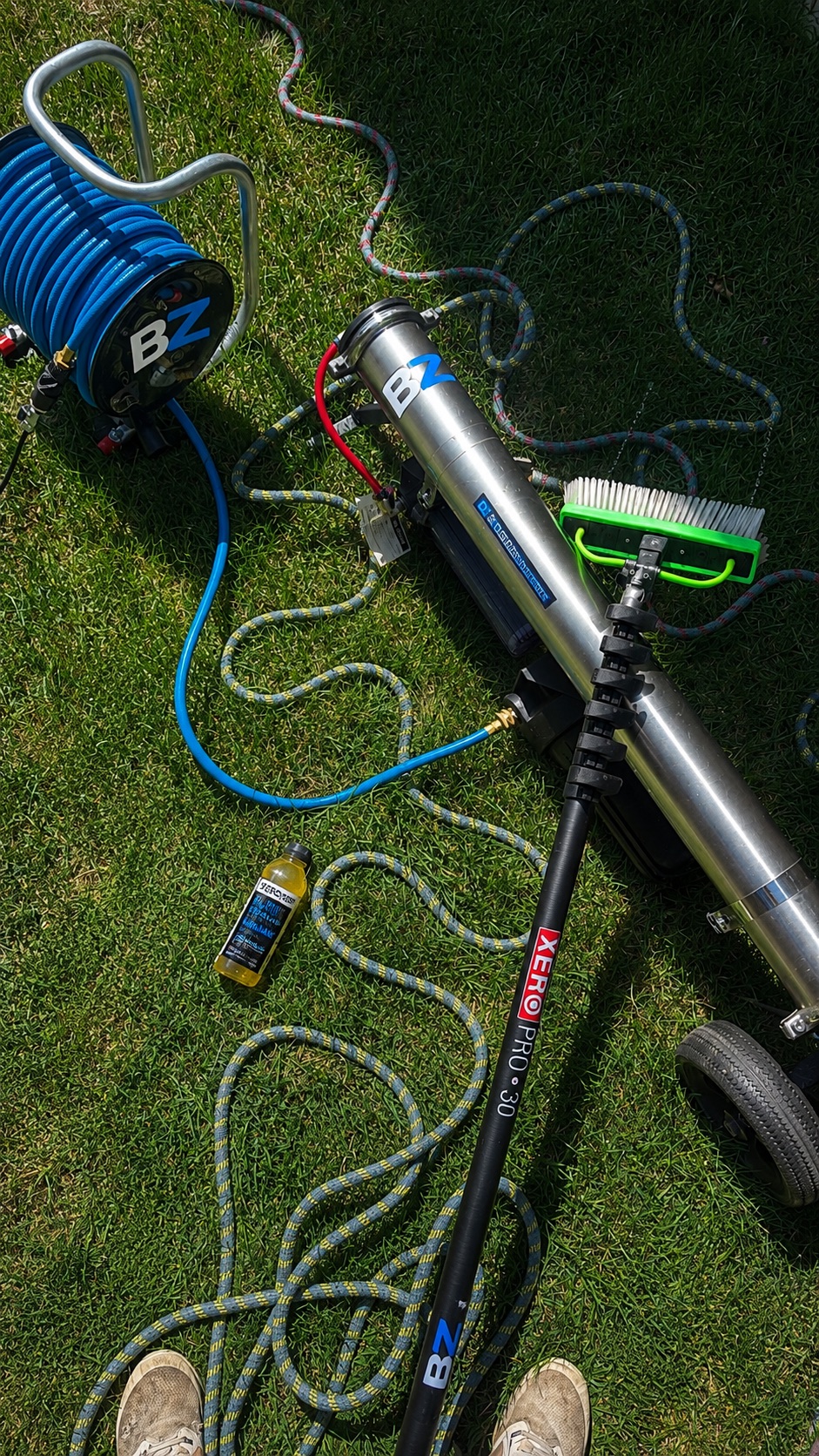 BZ Window Wash XERO pure-water equipment and water-fed pole